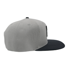 Load image into Gallery viewer, Snapback Grey/Black Cap