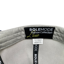 Load image into Gallery viewer, Snapback Grey/Black Cap